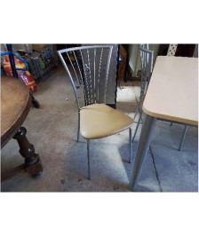CHAISE 