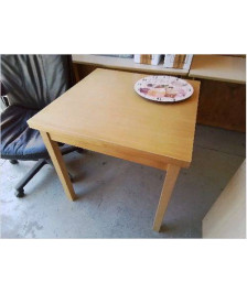 PETITE TABLE 