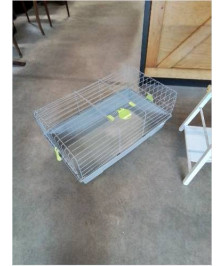 CAGE A RONGEURS RÉSINE ET MÉTAL GRIS
