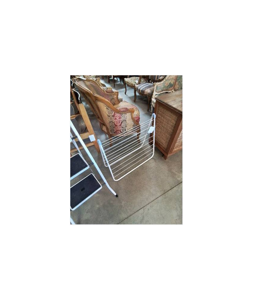 SECHE SERVIETTES PLIANT METAL BLANC