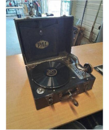 GRAMOPHONE DE VOYAGE PAL SUPREME DÉBUT XXE 
