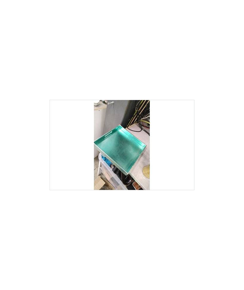 PLATEAU CARRE VERT EN LETAT 