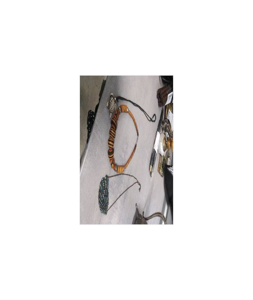 COLLIER 