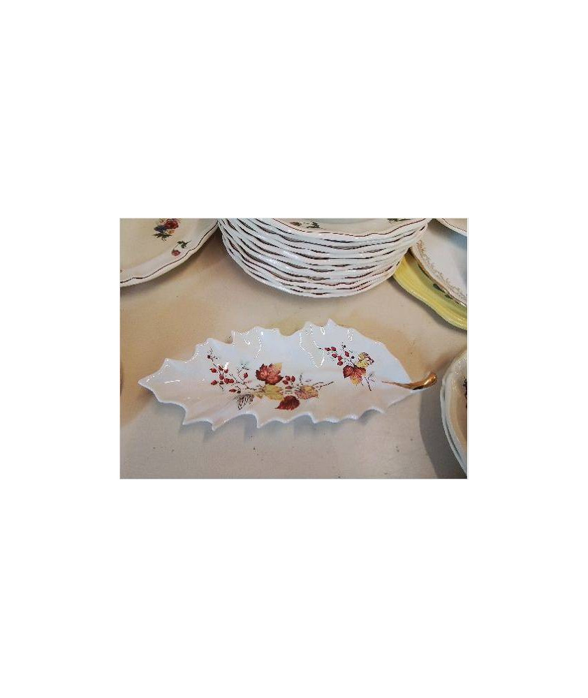 VIDE POCHE FEUILLE EN PORCELAINE 