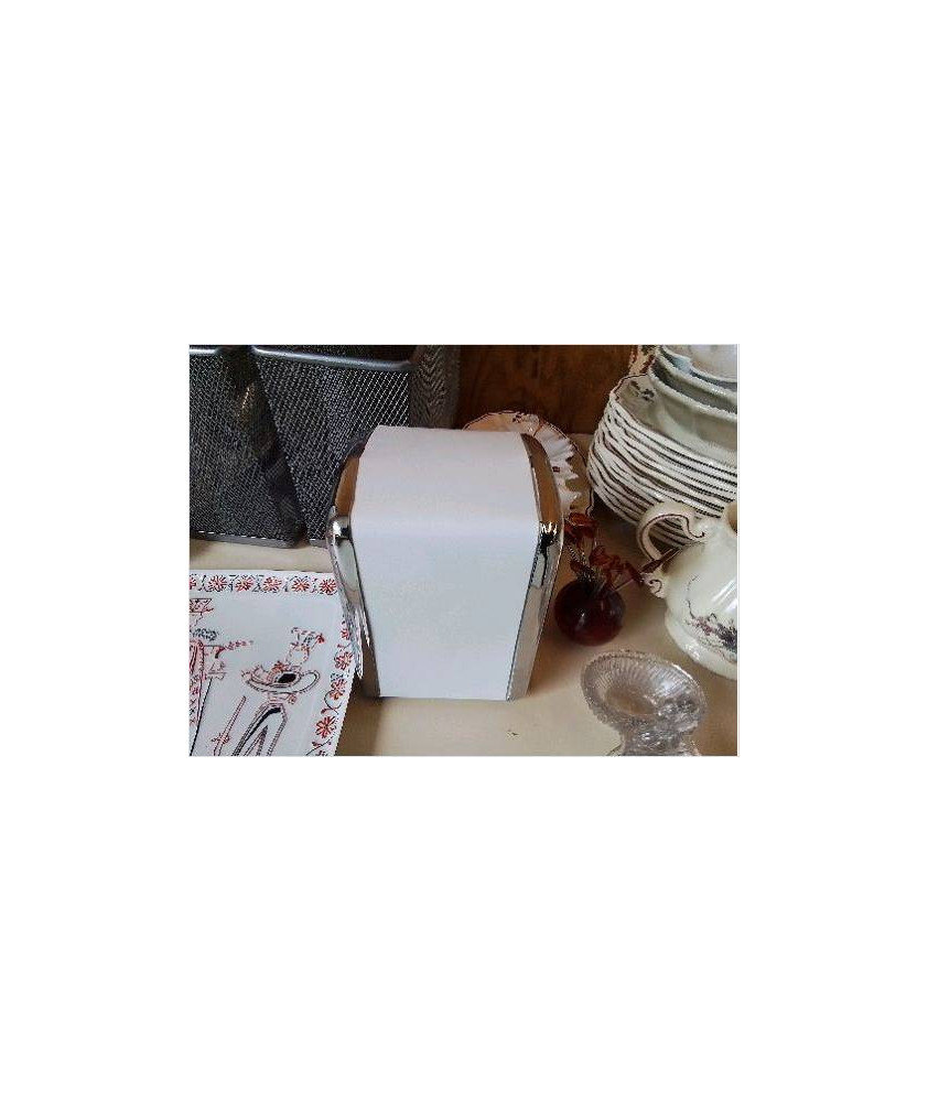 DISTRIBUTEUR À PETITE SERVIETTE