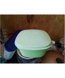 TUPPERWARE 