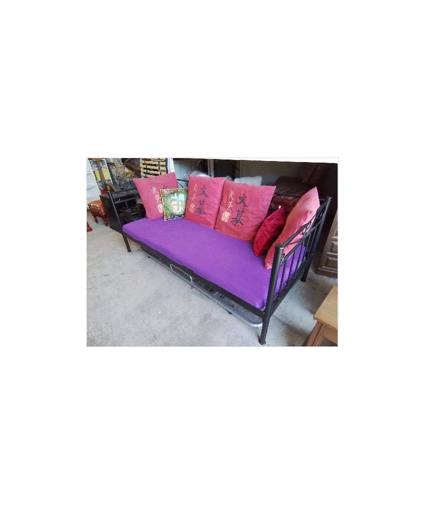 LIT AVEC COUSSIN STYLE ASIATIQUE 