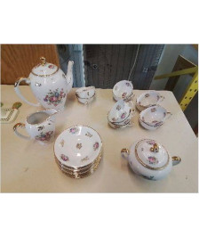 SERCICE À CAFÉ EN PORCELAINE AVEC MOTIF FLORAL 
