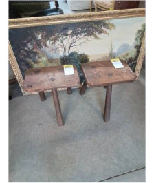 TABOURET TRIPODE BOIS STYLE BRUTALISTE XXE