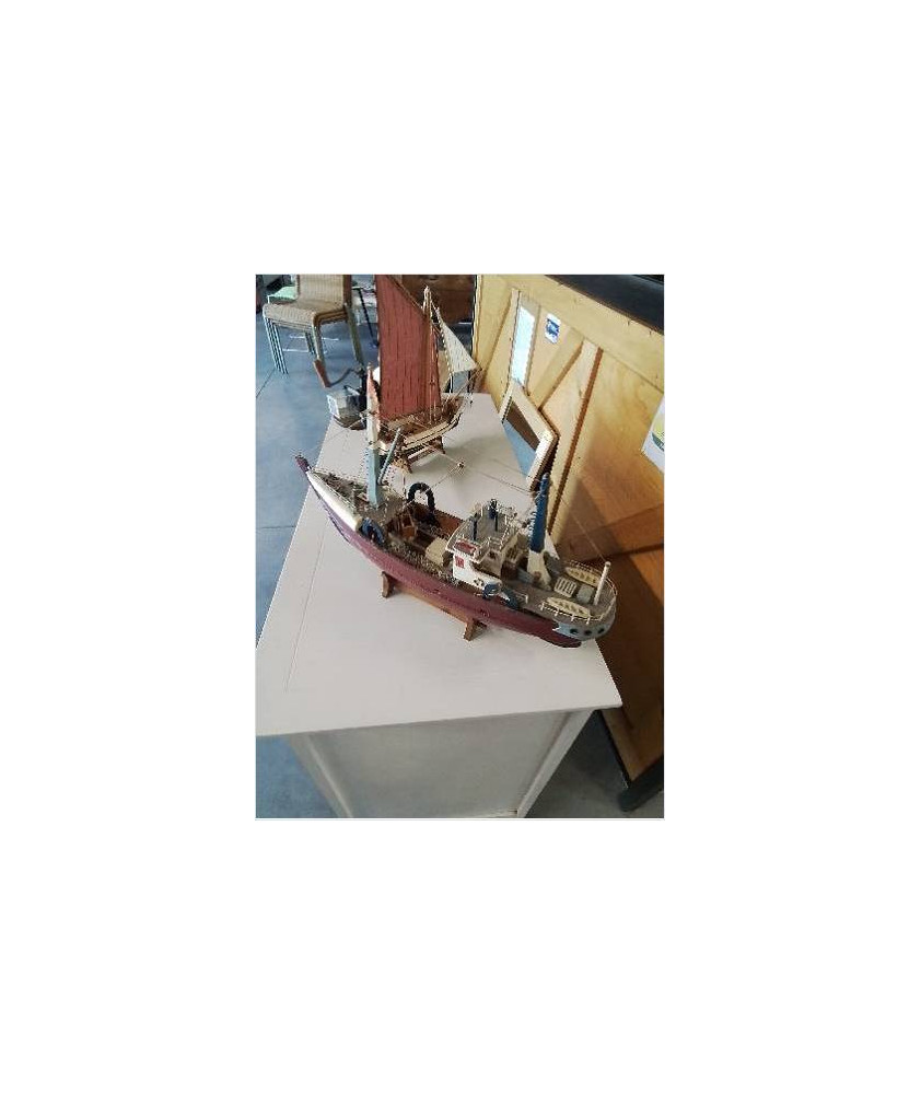 MAQUETTE BATEAU DE PÊCHE 