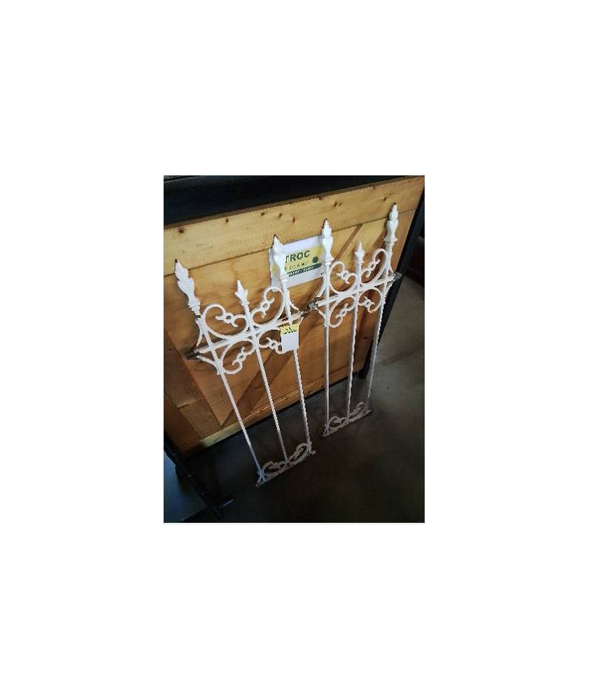 PAIRE DE GRILLE FER FORGÉ PEINT BLANC FIN XIXE