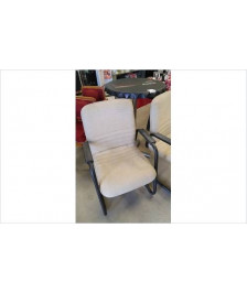 FAUTEUIL D’ATTENTE EN L’ÉTAT 