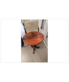 TABLE BASSE BRUTALISTE