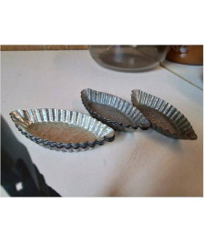 LOT DE 8 MOULES A MADELEINES