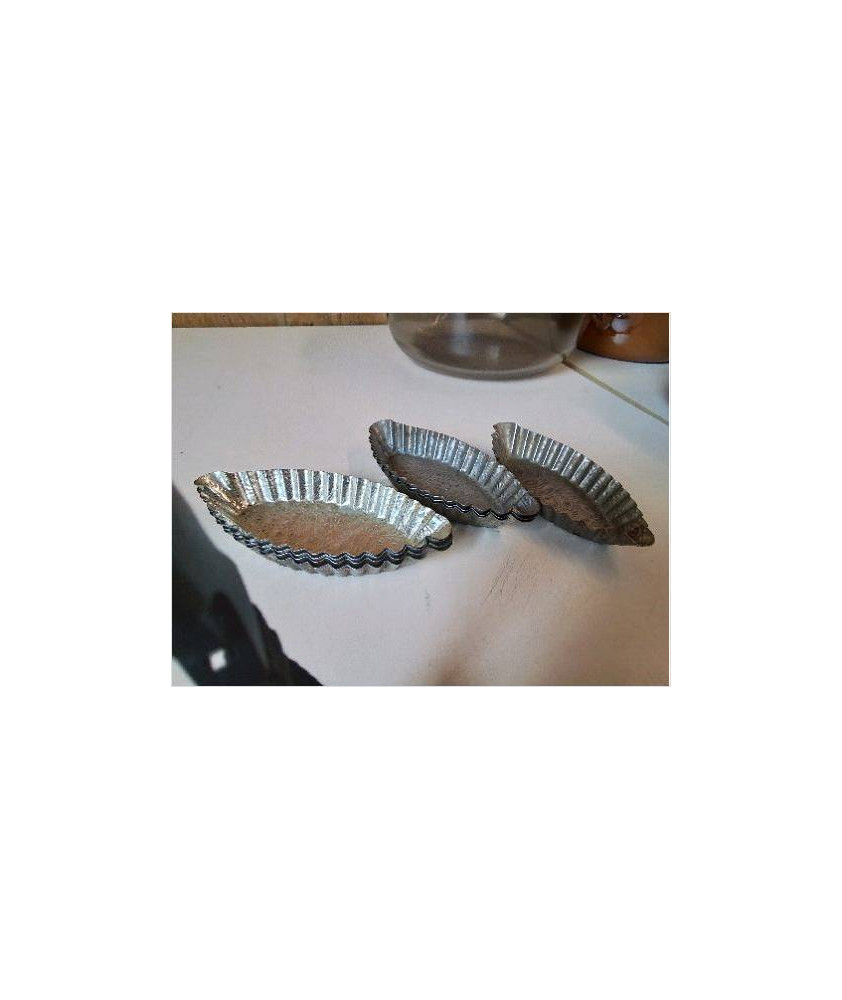 LOT DE 8 MOULES A MADELEINES