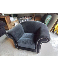 FAUTEUIL MICRO FIBRE NOIRE TYPE CHESTERFILD