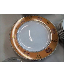 PLAT EN PORCELAINE