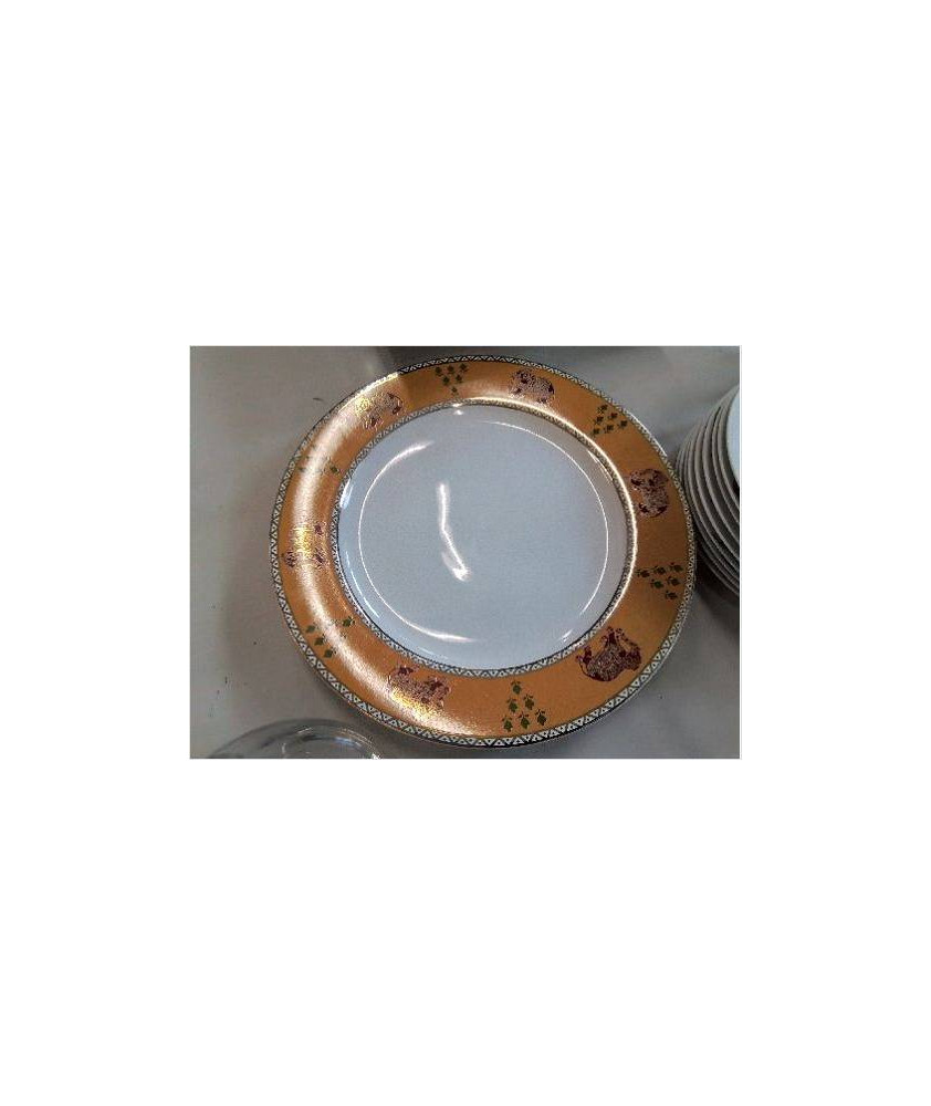 PLAT EN PORCELAINE