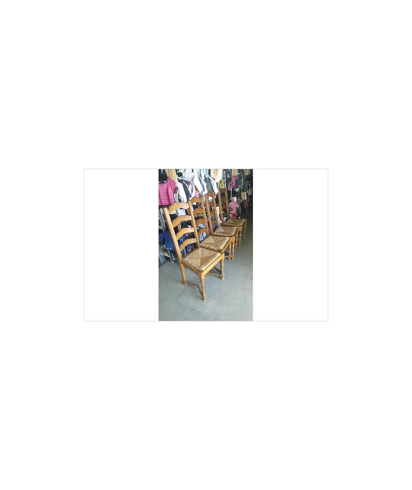 CHAISE PAILLEE
