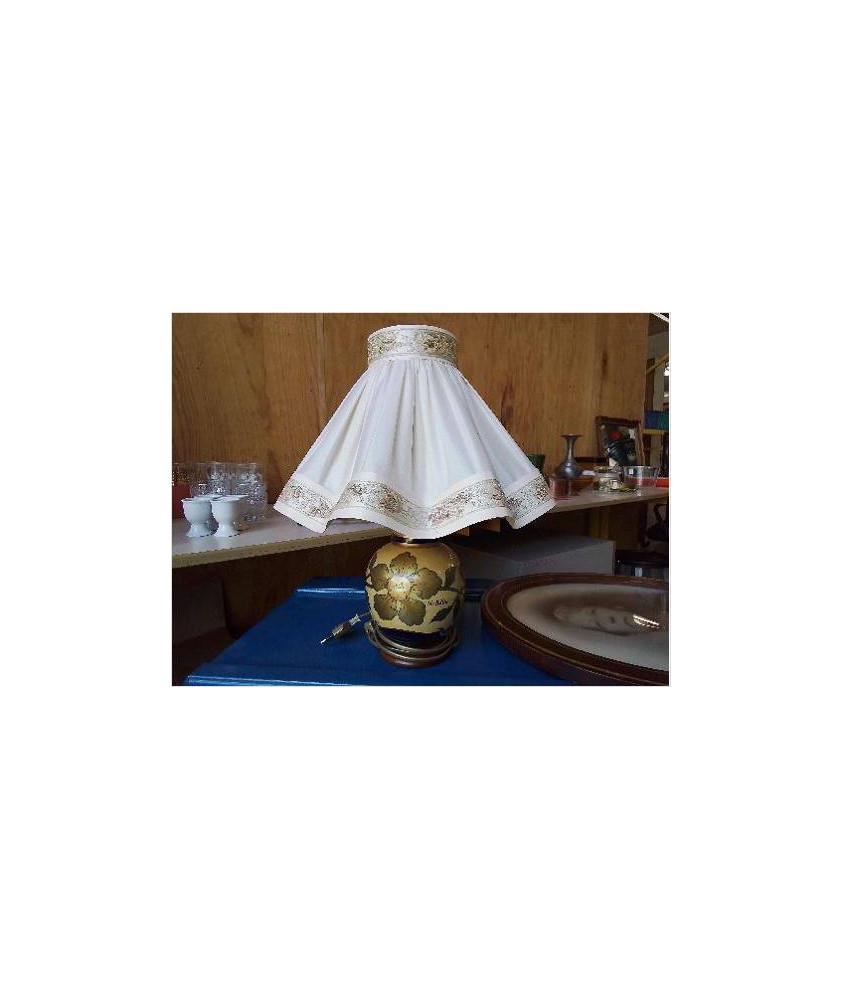 PETITE LAMPE AVEC MOTIF FLORAL 