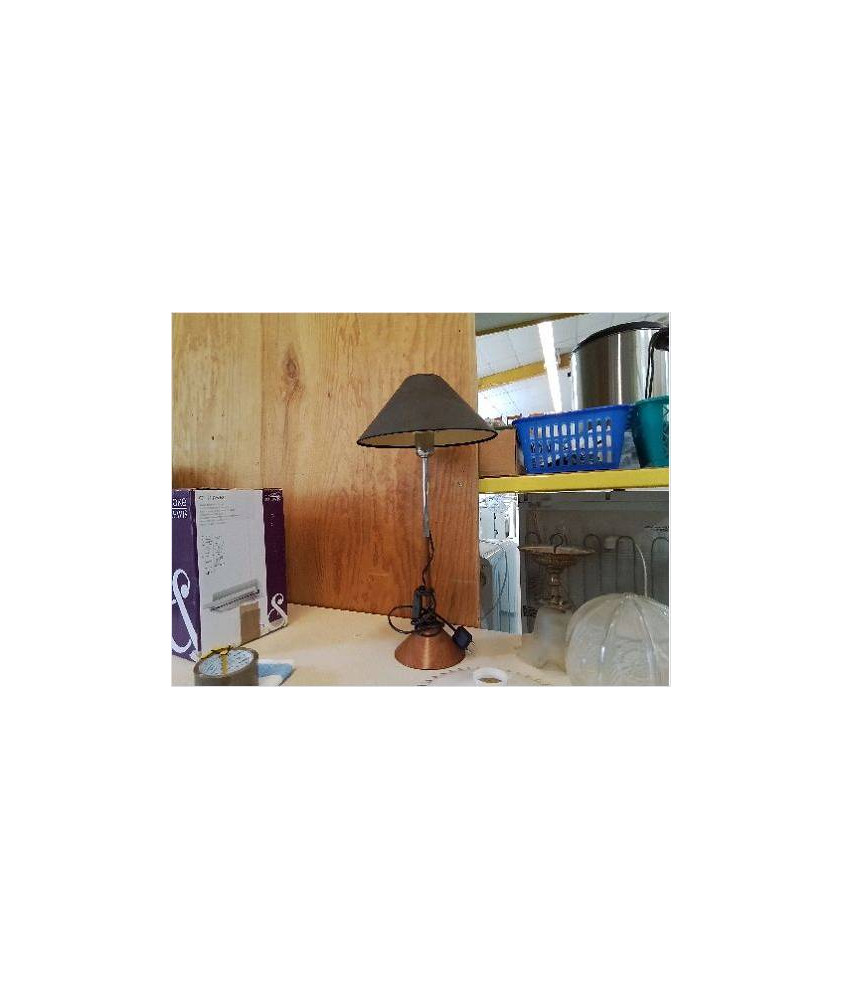 LAMPE AVEC PIED EN BOIS 