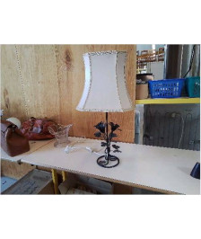 LAMPE PIED EN FER FORGE DECOR VEGETAL