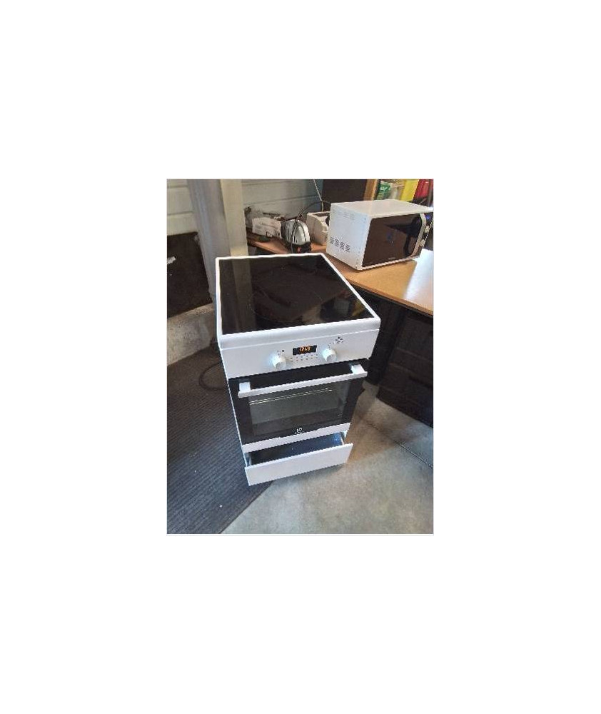 CUISINIÈRE ÉLECTRIQUE A INDUCTION 3 FOYERS ELECTROLUX EKI549520W CUISINIÈRE ÉLECTRIQUE A INDUCTION 3 FOYERS ELECTROLUX EKI549520W