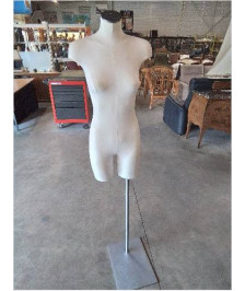  MANNEQUIN DE COUTURE SUR PIED MÉTAL