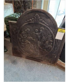 PLAQUE DE CHEMINÉE FONTE DÉCOR AU FORGERON ET AUX ANGELOTS 60X59CM 