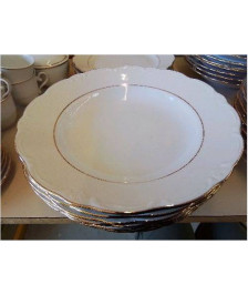 LOT DE 8 ASSIETTES CREUSES EN PORCELAINE 