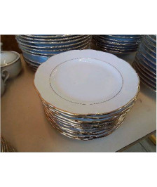 LOT DE 11 ASSIETTES A DESSERT EN PORCELAINE 
