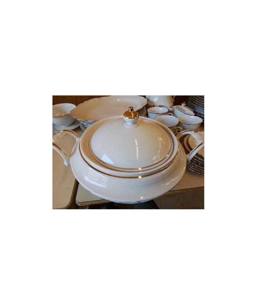 SOUPIÈRE EN PORCELAINE 