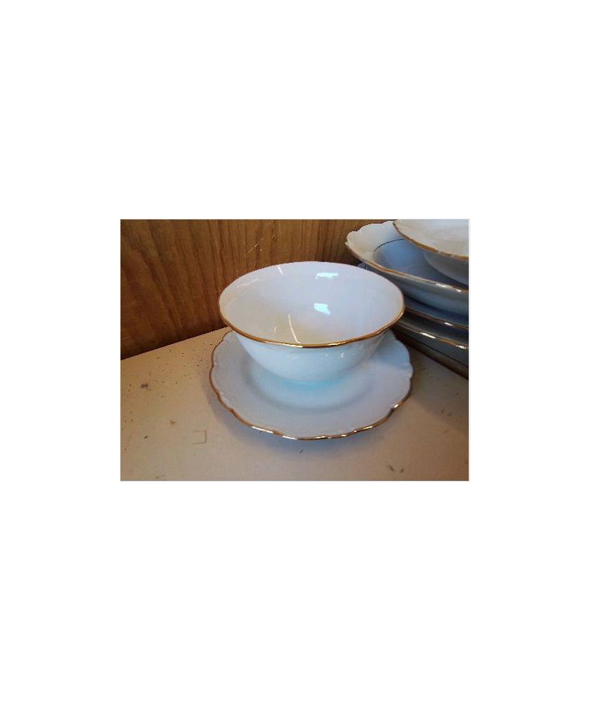 SAUCIÈRE EN PORCELAINE 