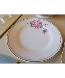 PLAT EN PORCELAINE 
