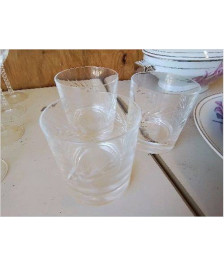LOT DE 3 VERRES A WHISKY MOTIF EPIS EN CRISTAL 