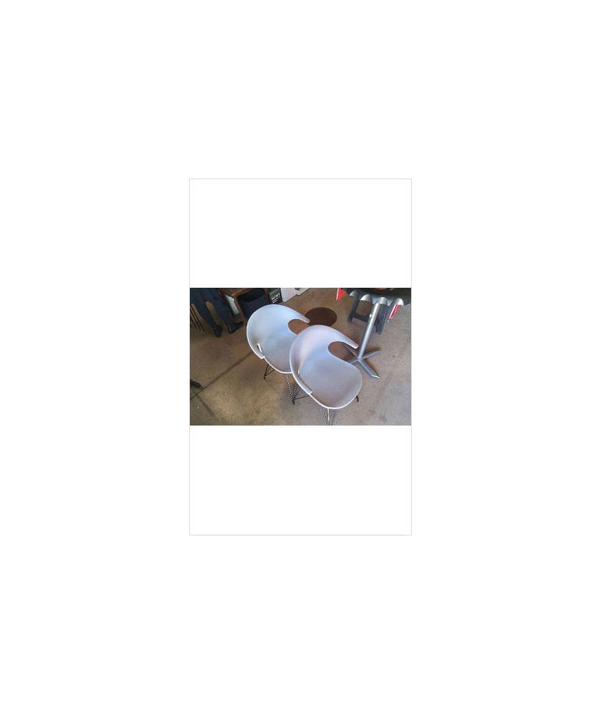 FAUTEUIL PLASTIQUE GRIS