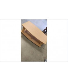 TABLE BASSE SUR ROULETTES 