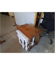 PETITE TABLE GIGOGNE RELOUKER 