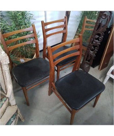 CHAISES SCANDINAVE SKAÏ NOIR 