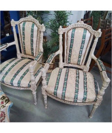 PAIRE DE FAUTEUILS STYLE LOUIS XVI