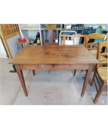 PETITE TABLE 