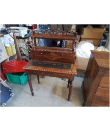 PETIT BUREAU A GRADIN