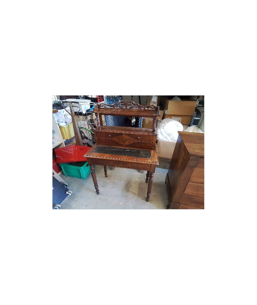 PETIT BUREAU A GRADIN