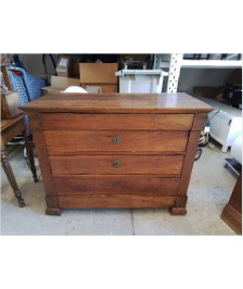 COMMODE 