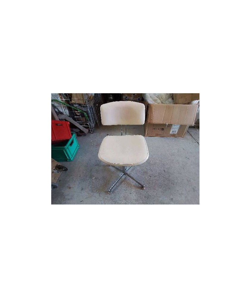 FAUTEUIL EN CUIR 