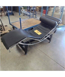 CHAISE LONGUE ESPRIT LE CORBUSIER LC4