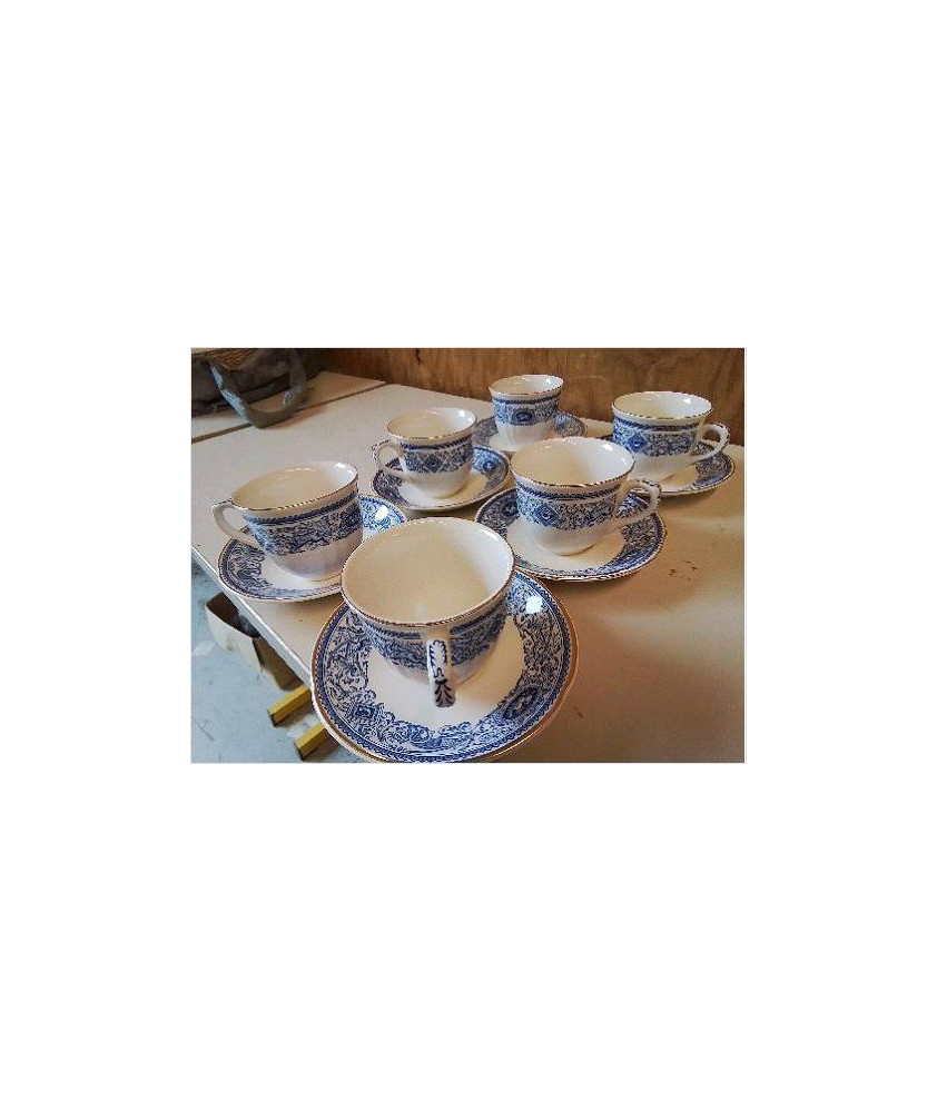 LOT DE 6 TASSES A THÉ AVEC SOUCOUPE