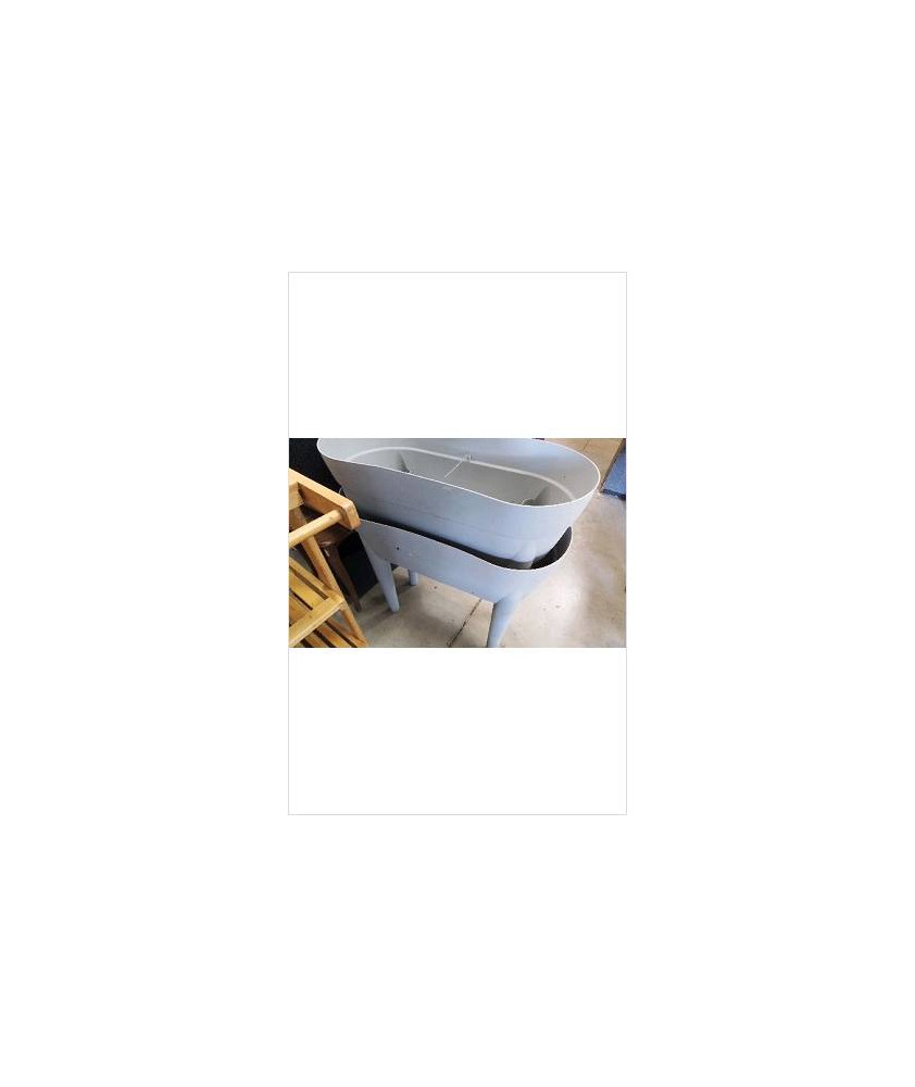 JARDINIERE PLASTIQUE SUR PIED