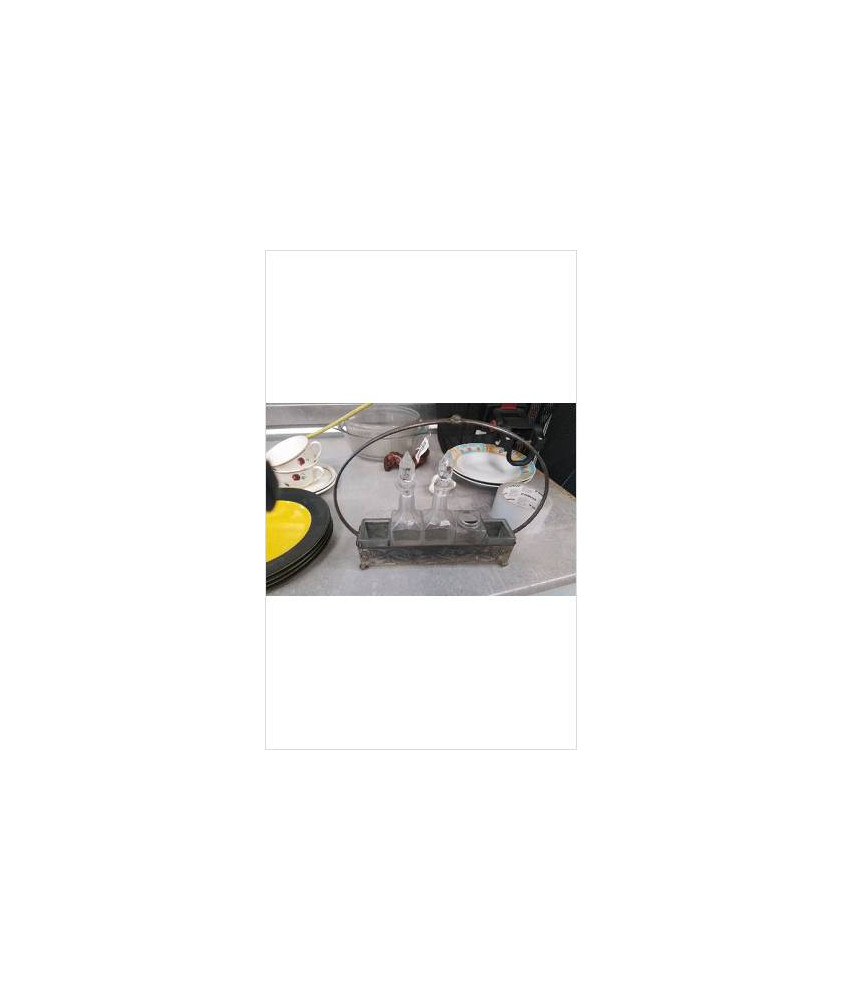 SERVICE CONDIMENTS EN LETAT 