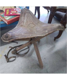 TABOURET TRIPODE ASSISE CUIR